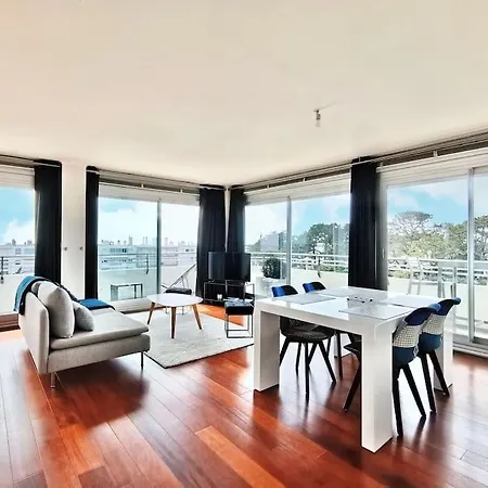  la Canopée   / View *
